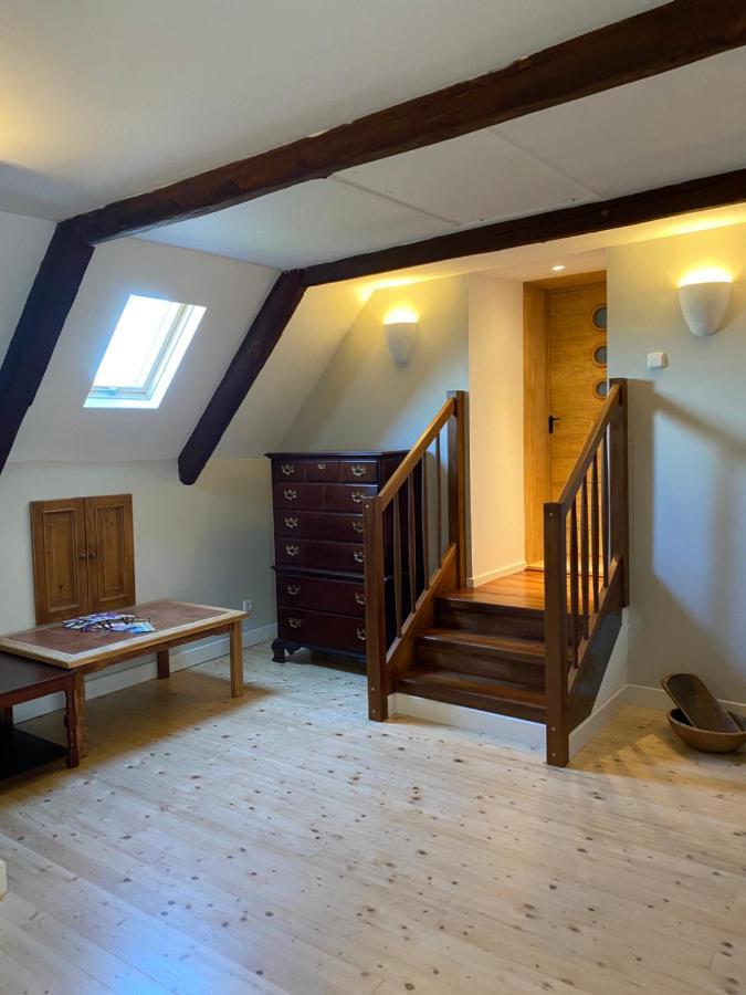Apartman Na Statku Miskovice  ภายนอก รูปภาพ