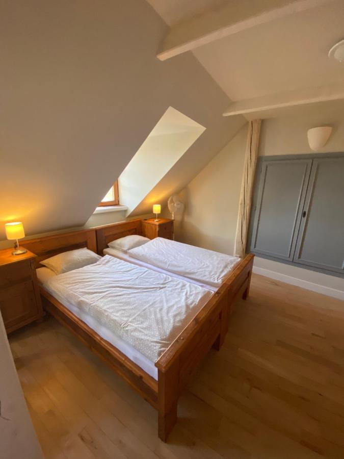 Apartman Na Statku Miskovice  ภายนอก รูปภาพ