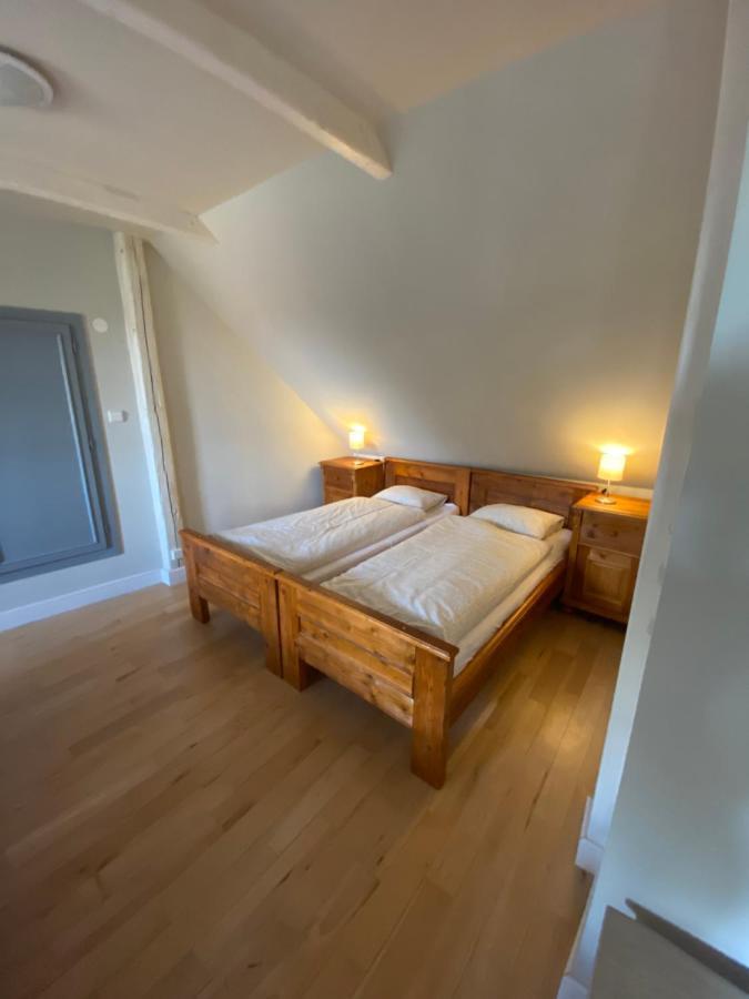 Apartman Na Statku Miskovice  ภายนอก รูปภาพ